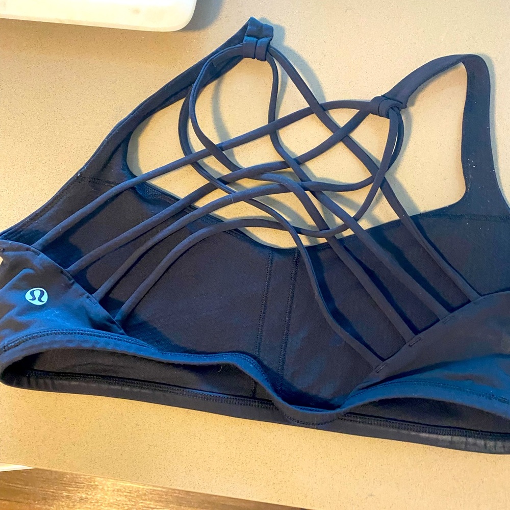 Lululemon Free to Be Wild Sports Bra Sz 10 Black